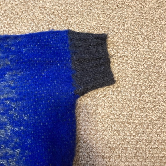 VERTIGO crop poncho sweater m/l - Picture 4 of 4